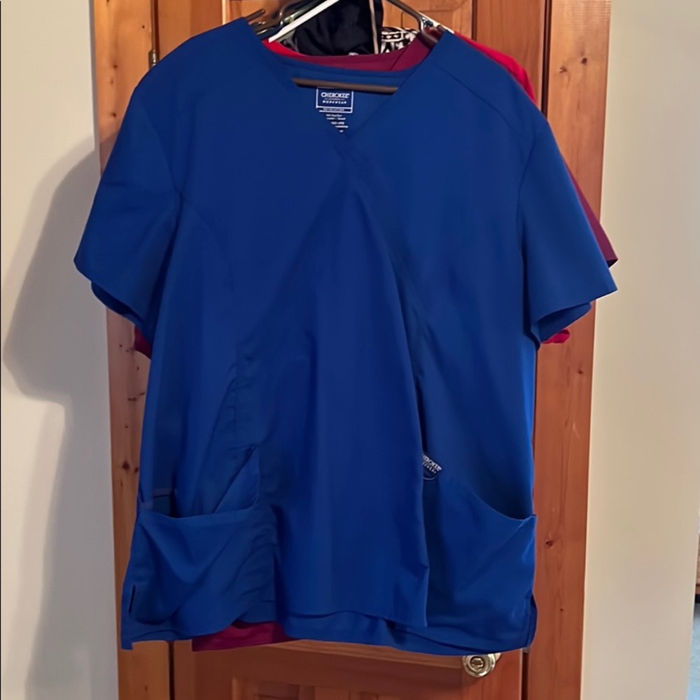 Cherokee scrub top